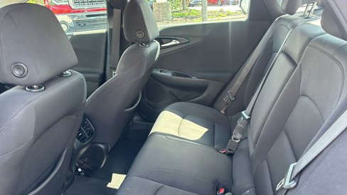Used 2021 Chevrolet Malibu LT image 28