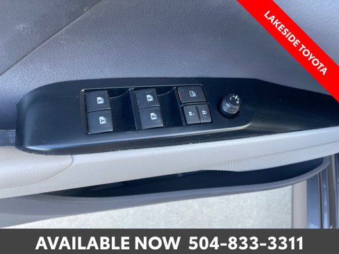 Certified 2019 Toyota Camry LE image 27