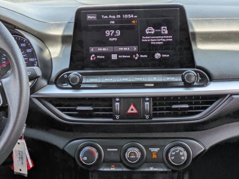 Certified 2024 Kia Forte LXS w/ LXS Technology Package image 19