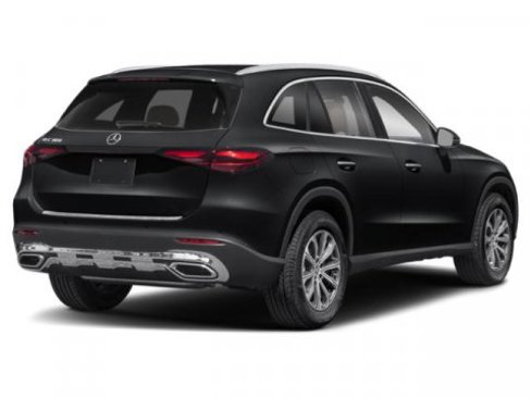 Used 2023 Mercedes-Benz GLC 300 4MATIC image 2
