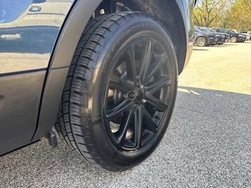 Used 2017 Ford Explorer Limited image 11