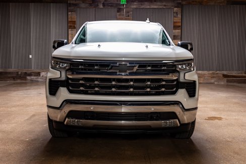 Used 2024 Chevrolet Silverado 1500 LTZ w/ LTZ Premium Package image 2