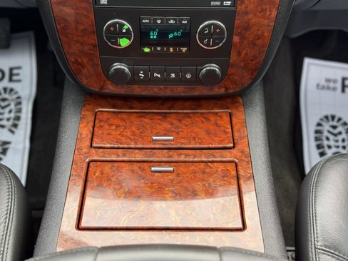 Used 2007 Chevrolet Suburban LTZ w/ LTZ Preferred Equipment Group image 35