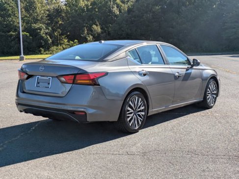 Used 2023 Nissan Altima 2.5 SV image 4