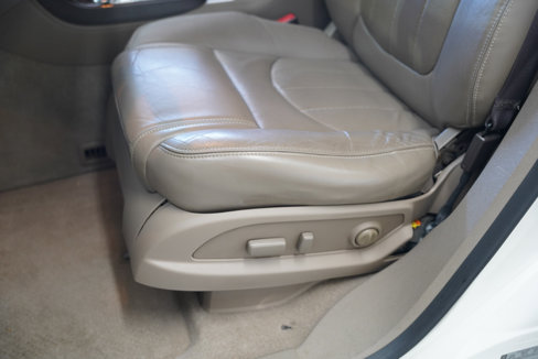 Used 2013 GMC Acadia Denali image 25
