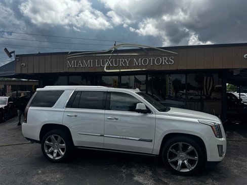 Used 2016 Cadillac Escalade Premium image 2