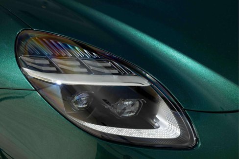 New 2025 Aston Martin V8 Vantage Coupe image 12