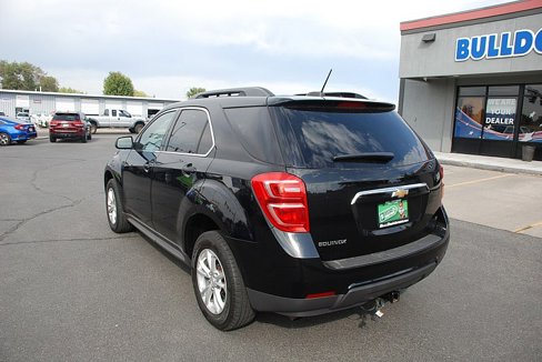 Used 2017 Chevrolet Equinox LT image 3