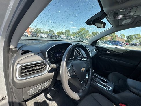 Used 2021 Chevrolet Equinox LT image 10
