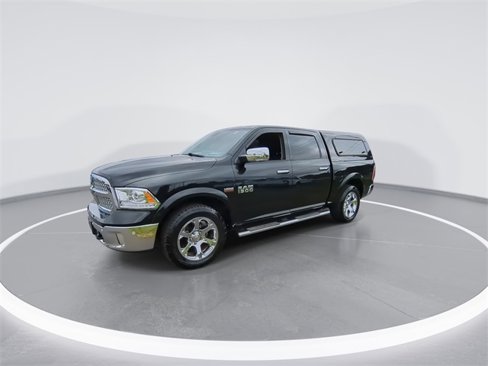 Used 2015 RAM 1500 Laramie w/ Convenience Group image 4