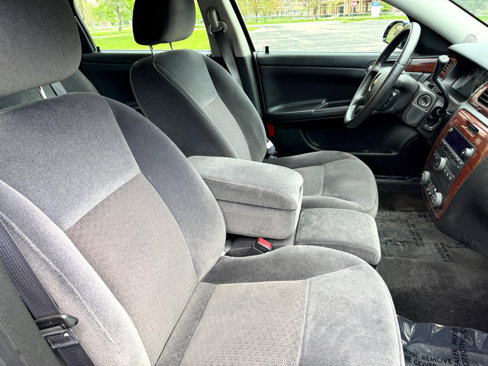 Used 2011 Chevrolet Impala LT image 30