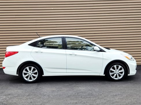 Used 2014 Hyundai Accent GLS w/ Option Group 2 image 6