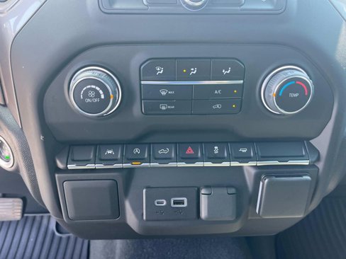 Used 2022 Chevrolet Silverado 1500 Custom image 21