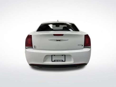 Used 2019 Chrysler 300 S image 15