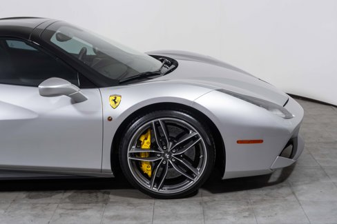 Used 2016 Ferrari 488 Spider image 20