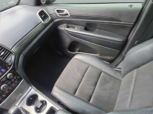 Used 2020 Jeep Grand Cherokee Altitude image 15