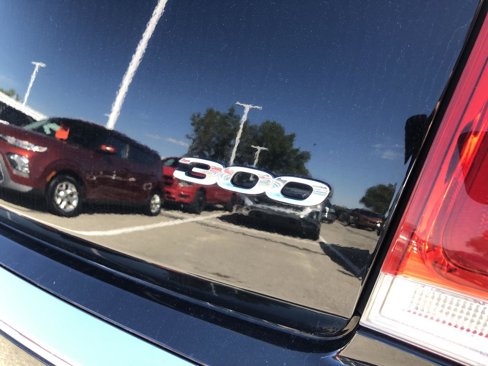 Used 2018 Chrysler 300 Limited image 5