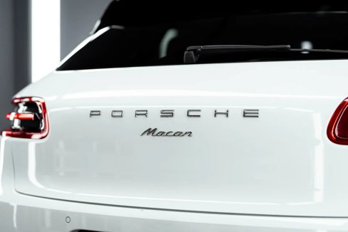 Used 2017 Porsche Macan image 18