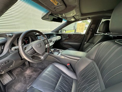 Used 2018 Lexus LS 500 image 4