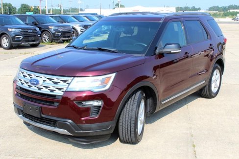 Used 2018 Ford Explorer XLT w/ Equipment Group 202A image 7