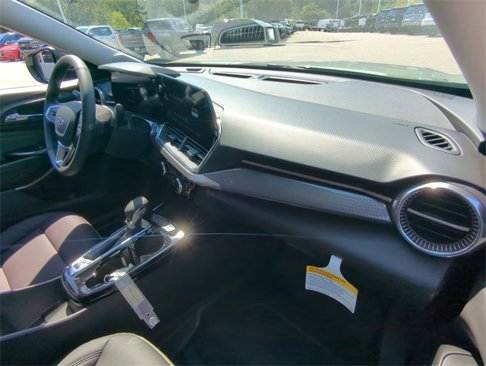 New 2025 Chevrolet Trax ACTIV w/ Driver Confidence Package image 27