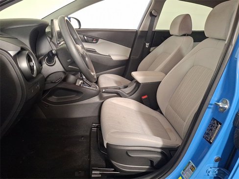 Used 2022 Hyundai Kona SEL w/ Winter Weather Package image 16