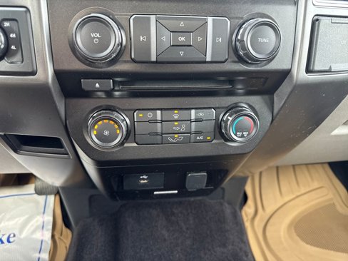Used 2017 Ford F150 XLT image 17