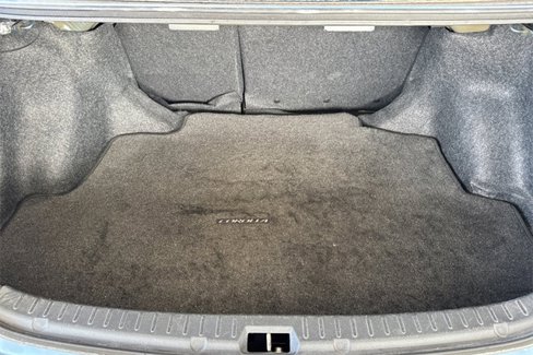Used 2013 Toyota Corolla LE image 29