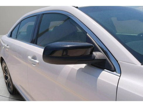 Used 2017 Ford Taurus SHO image 13