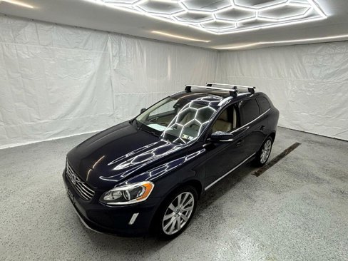 Used 2017 Volvo XC60 T5 Inscription w/ Preferred Option Package image 11