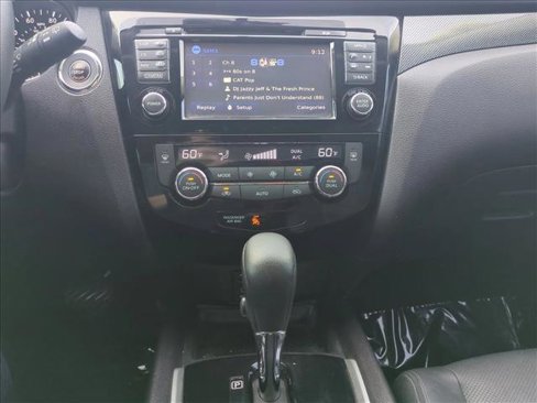 Used 2015 Nissan Rogue SL image 15