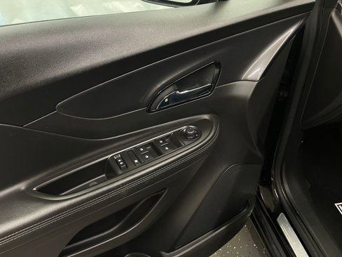 Used 2022 Buick Encore Preferred w/ Safety Package image 10