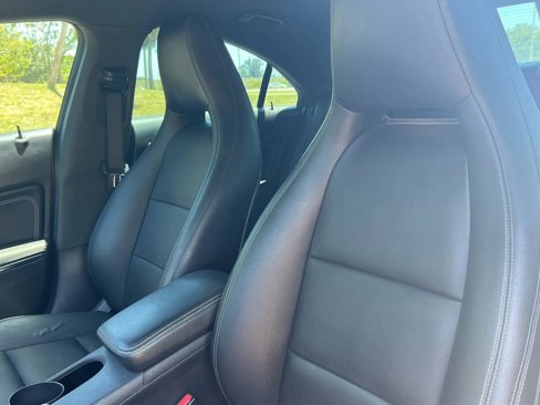 Used 2015 Mercedes-Benz CLA 250 image 14