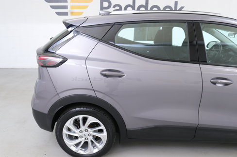 Used 2023 Chevrolet Bolt EUV LT w/ Comfort Package image 9