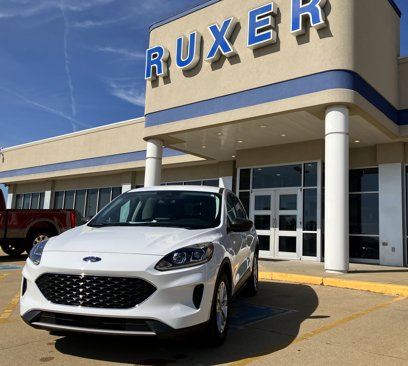 Certified 2022 Ford Escape SE w/ Convenience Package image 1