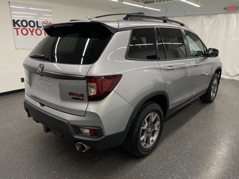 Used 2023 Honda Passport TrailSport image 2