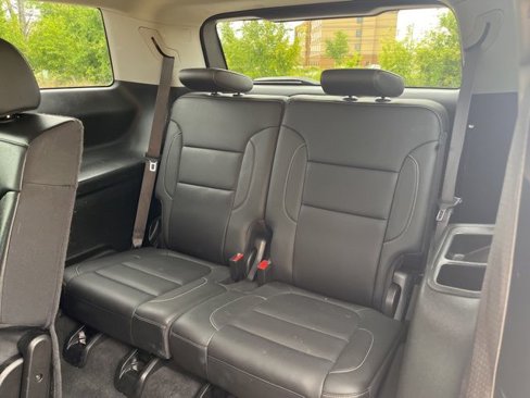 Used 2023 GMC Acadia SLT image 39