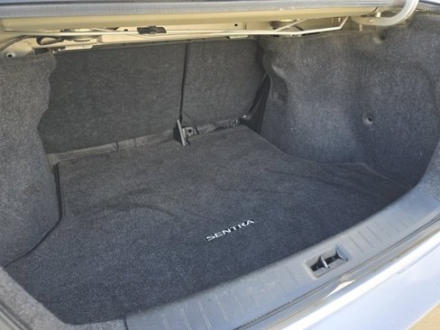 Used 2015 Nissan Sentra S image 21