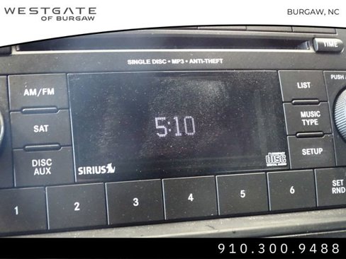 Used 2017 Dodge Grand Caravan SE image 22