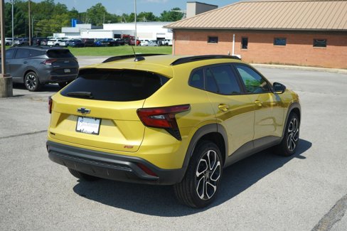 New 2024 Chevrolet Trax RS w/ Sunroof Package image 3