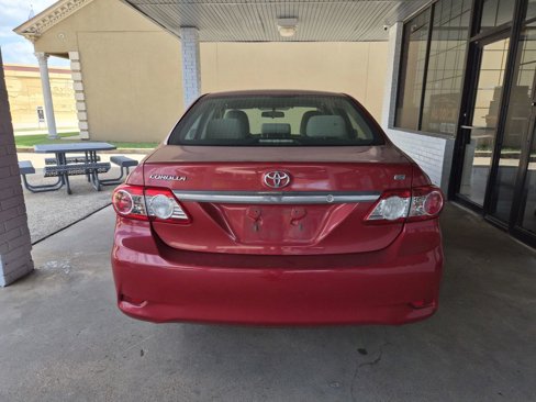 Used 2012 Toyota Corolla LE image 5