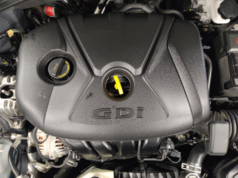 Used 2018 Hyundai Elantra GT image 30