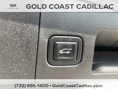 Used 2021 Cadillac XT4 Luxury w/ Cold Weather Package image 12