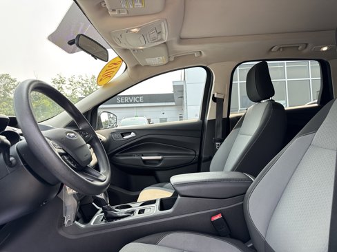 Used 2018 Ford Escape SE image 12