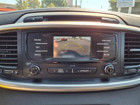 Used 2016 Kia Sorento EX image 12