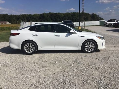 Used 2018 Kia Optima S w/ Panoramic Sunroof Package image 2