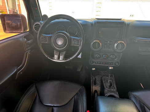 Used 2013 Jeep Wrangler Unlimited Sahara w/ Dual Top Group image 15