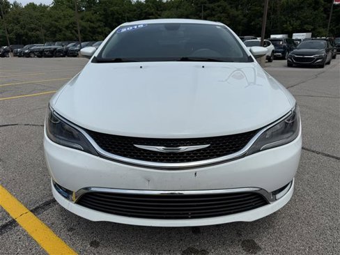 Used 2015 Chrysler 200 Limited image 10