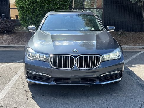 Used 2017 BMW 740e xDrive image 3