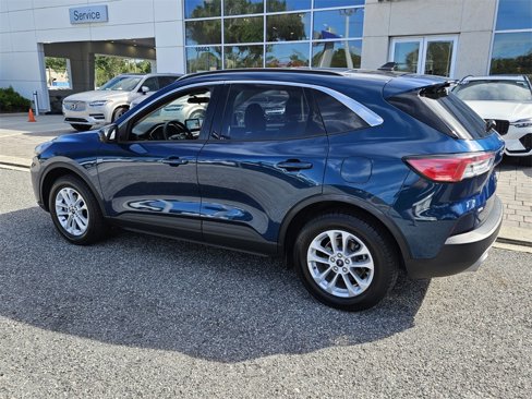Used 2020 Ford Escape SE image 4
